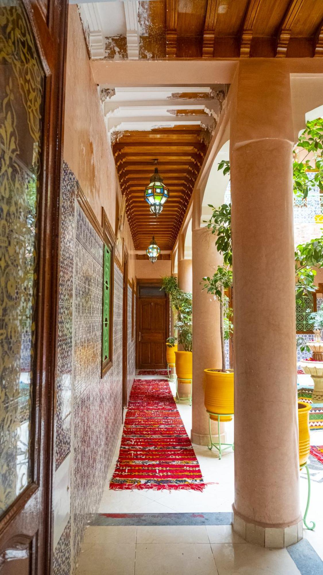 Hotel Imouzzer Маракеш Екстериор снимка
